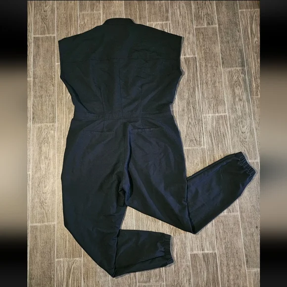 Figs Technical Collection Rafaela Cargo Scrub Jumpsuit Womens 2XL Black Nurse - Picture 8 of 8